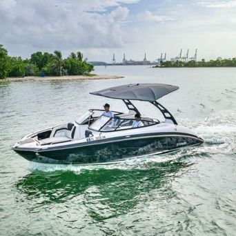 Private Boat Tour in Miami - Miami On The Water Tour