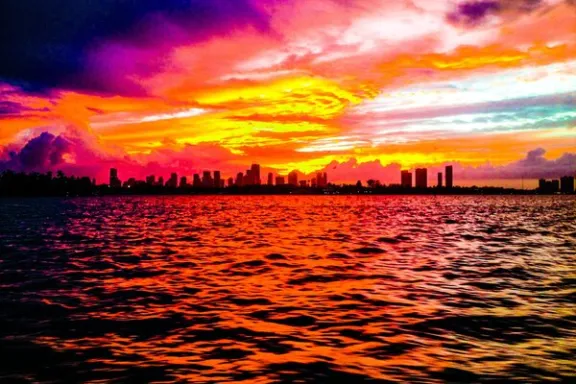 Miami-Sunset-Cruise-Miami-On-The-Water_Tours