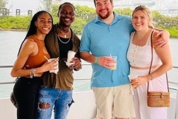 Boat Cruise around Millionaire Mansion Homes in Miami - Miami on the Water