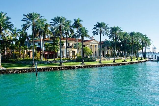 Millionaire Mansions Boat Tour with Miami on the Water