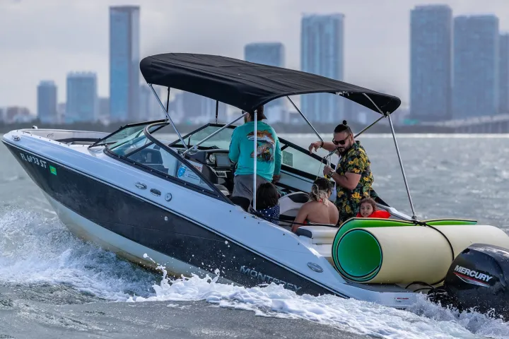 Miami Boat Yacht Rental - Miami On The Water