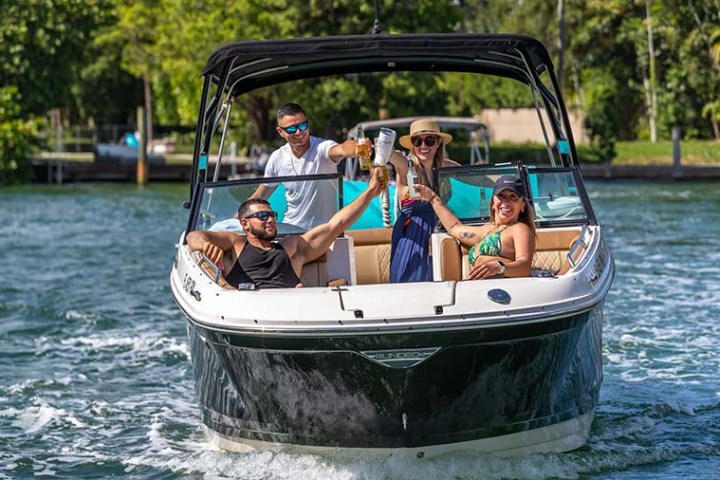 Miami Luxury Boat Rental - Miami On The Water