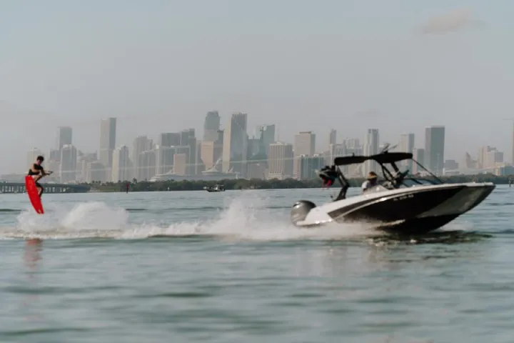 Wakeboard in Miami - Miami On The Water