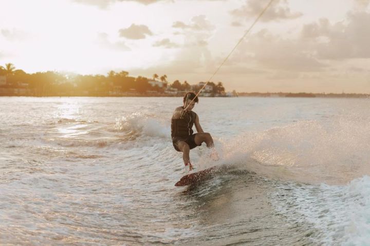 Wakeboarding in Miami - Miami On The Water