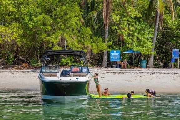 Miami Raccoon Island Boat Tour with Miami on the Water Boat Rental