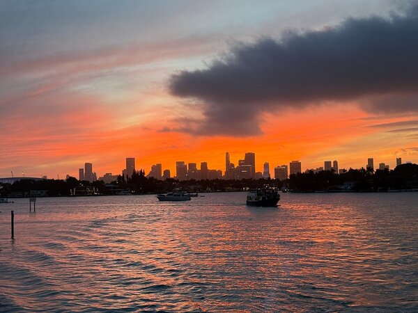 Romantic Miami sunset cruise in February