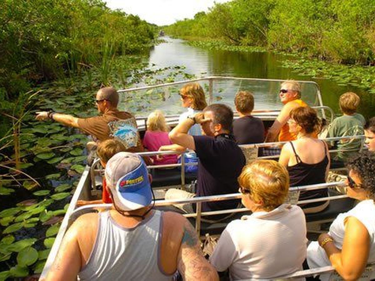 Everglades-Airboat-Ride-in-Miami